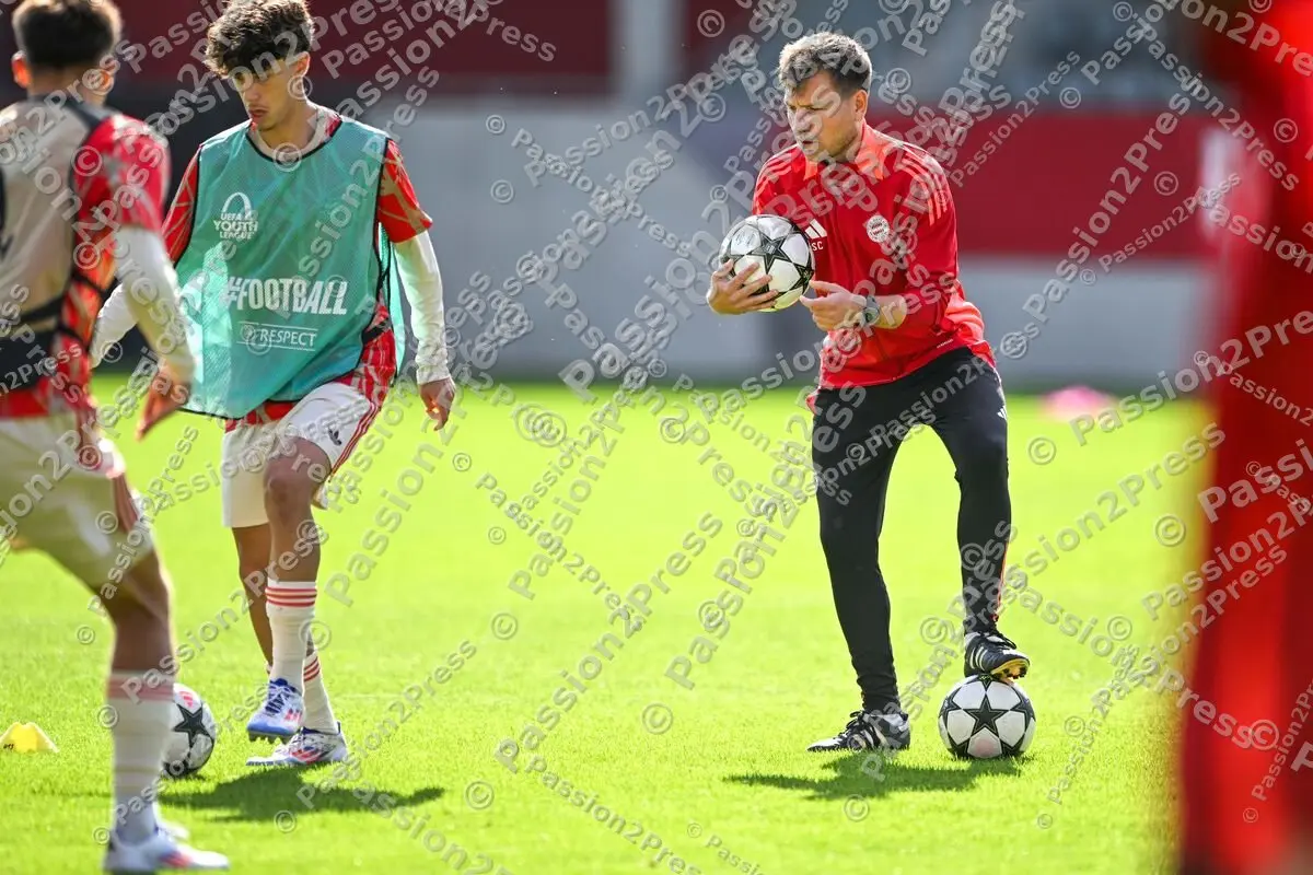 FCBDZU19_20240917_0327