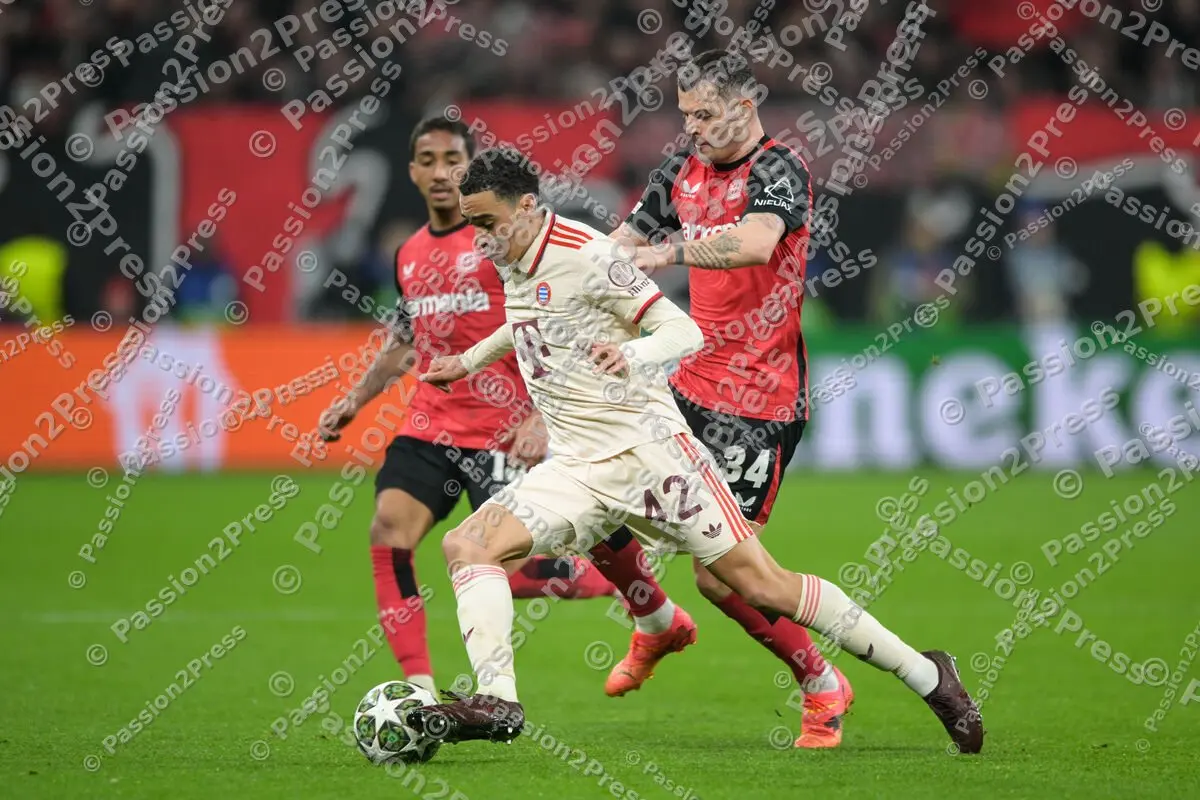 20250311 Bayer 04 Leverkusen - FC Bayern München
