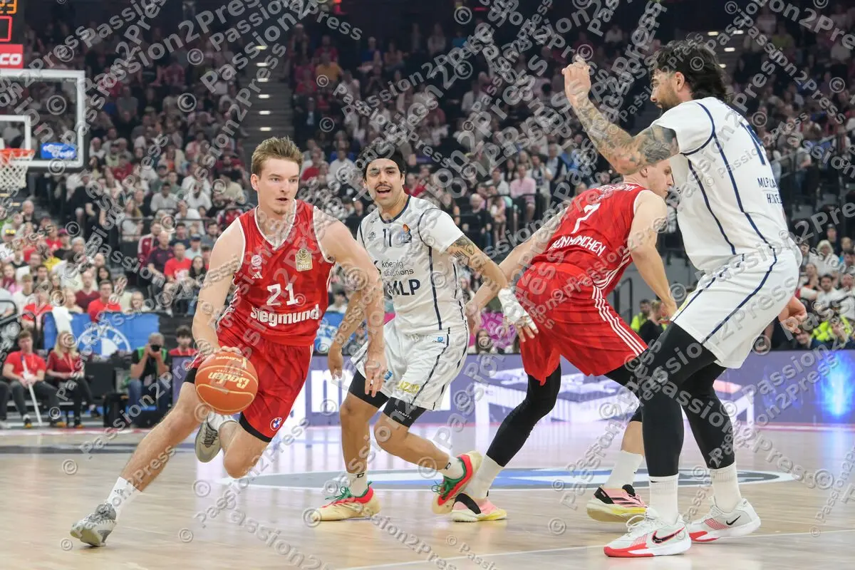 FCBBHDB_20250601_0429