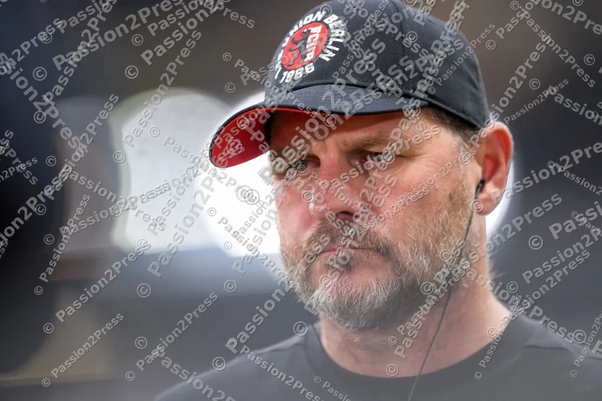 SGEUBER_20250921_0580