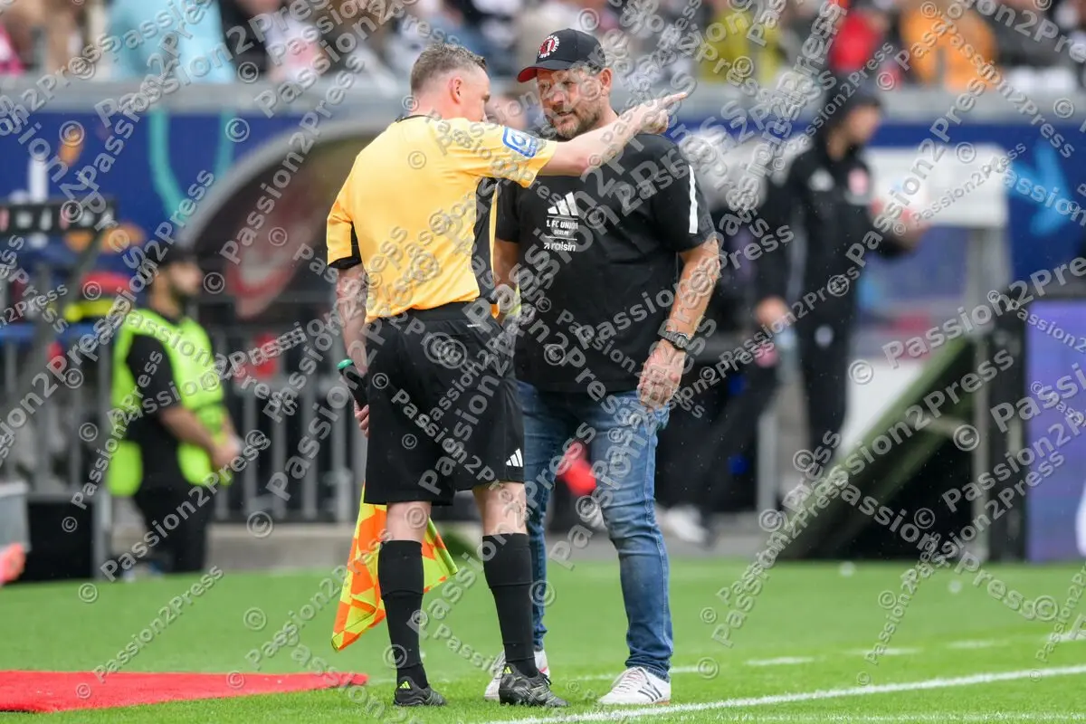 SGEUBER_20250921_0973