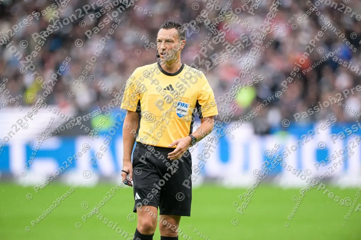 SGEUBER_20250921_1302-2