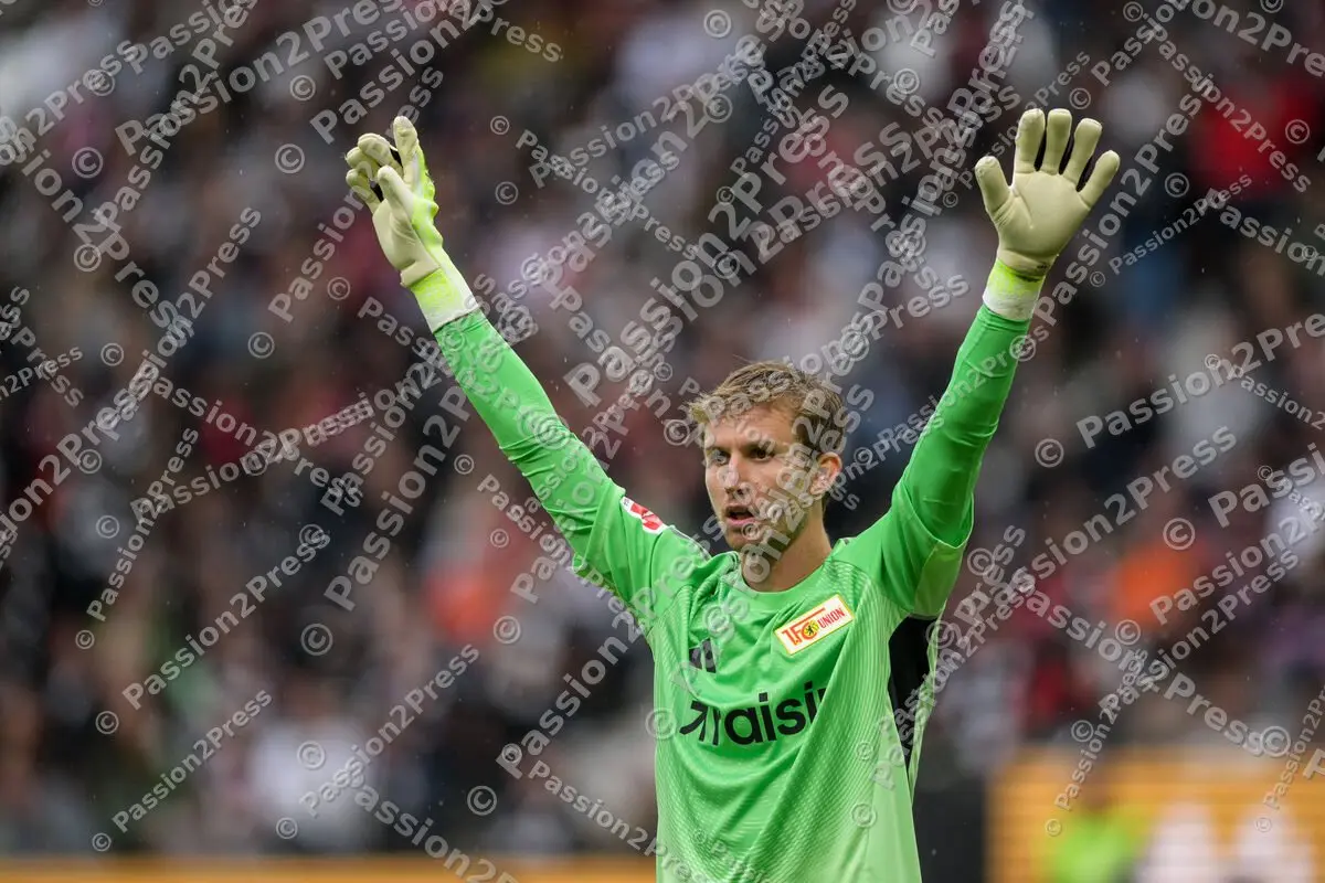 SGEUBER_20250921_1728