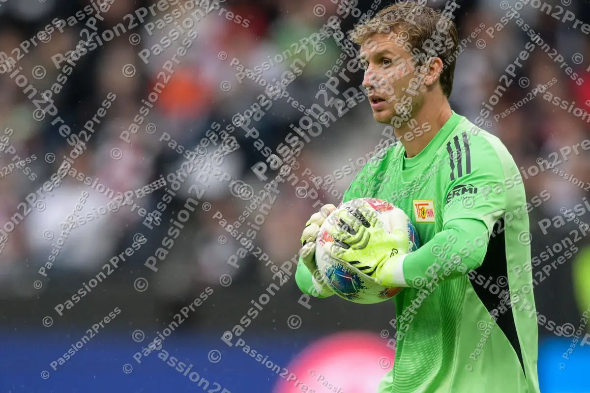 SGEUBER_20250921_1762