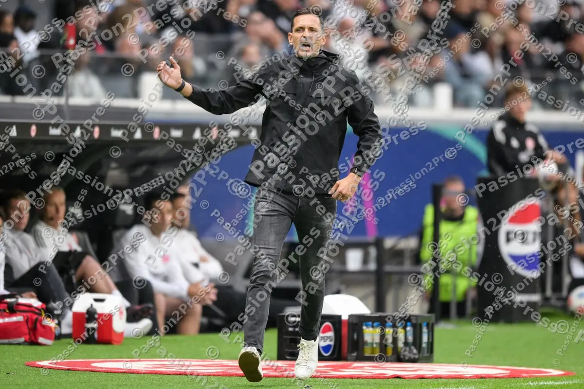 SGEUBER_20250921_2230