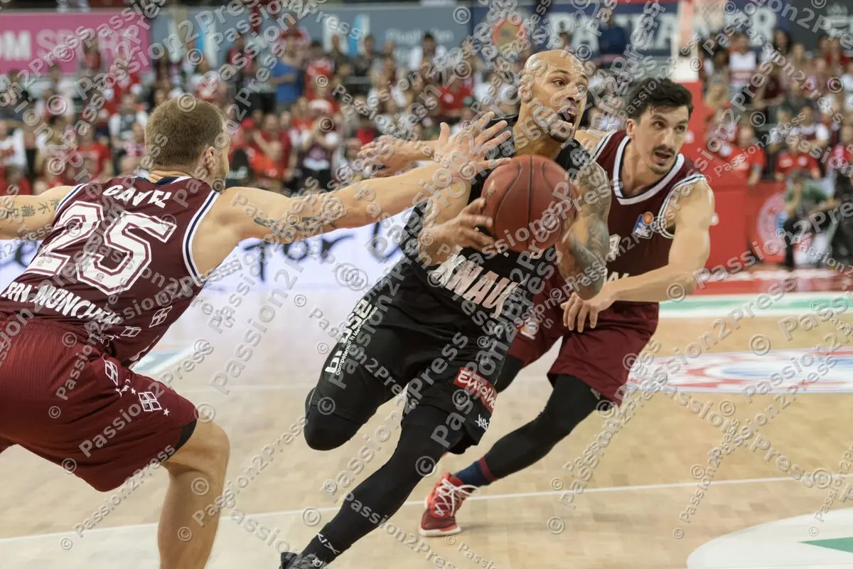 mf_FCBBSOW_20171013_0400