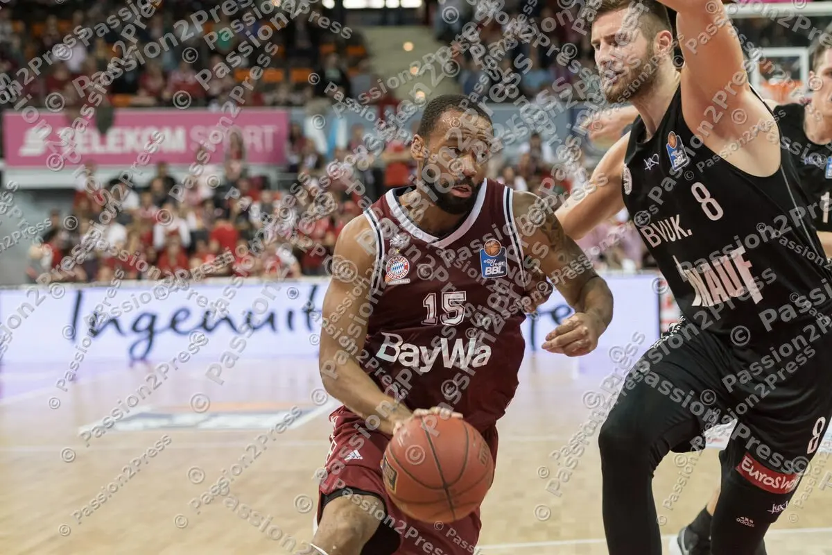 mf_FCBBSOW_20171013_0602