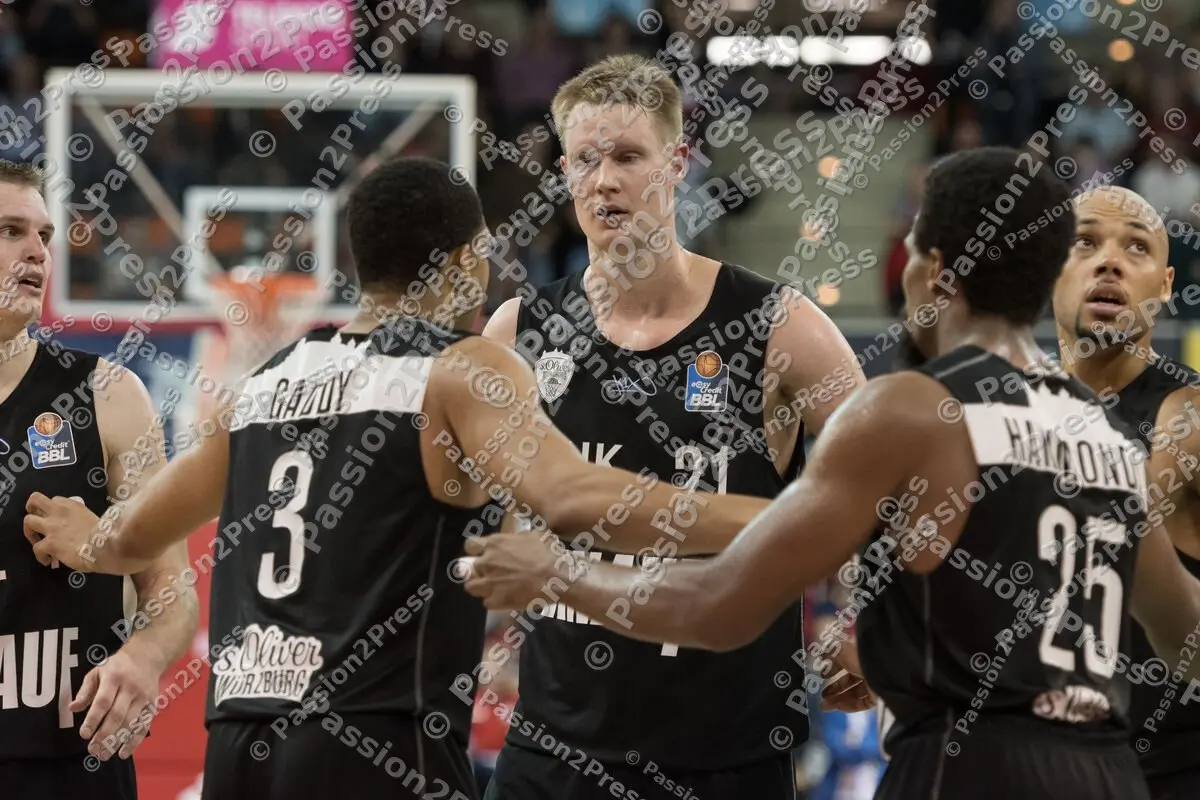 mf_FCBBSOW_20171013_0917