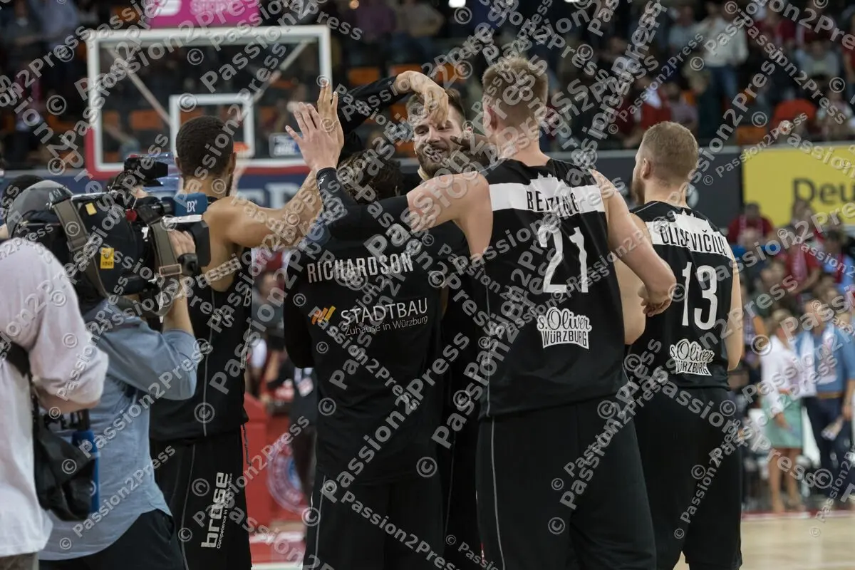 mf_FCBBSOW_20171013_0950