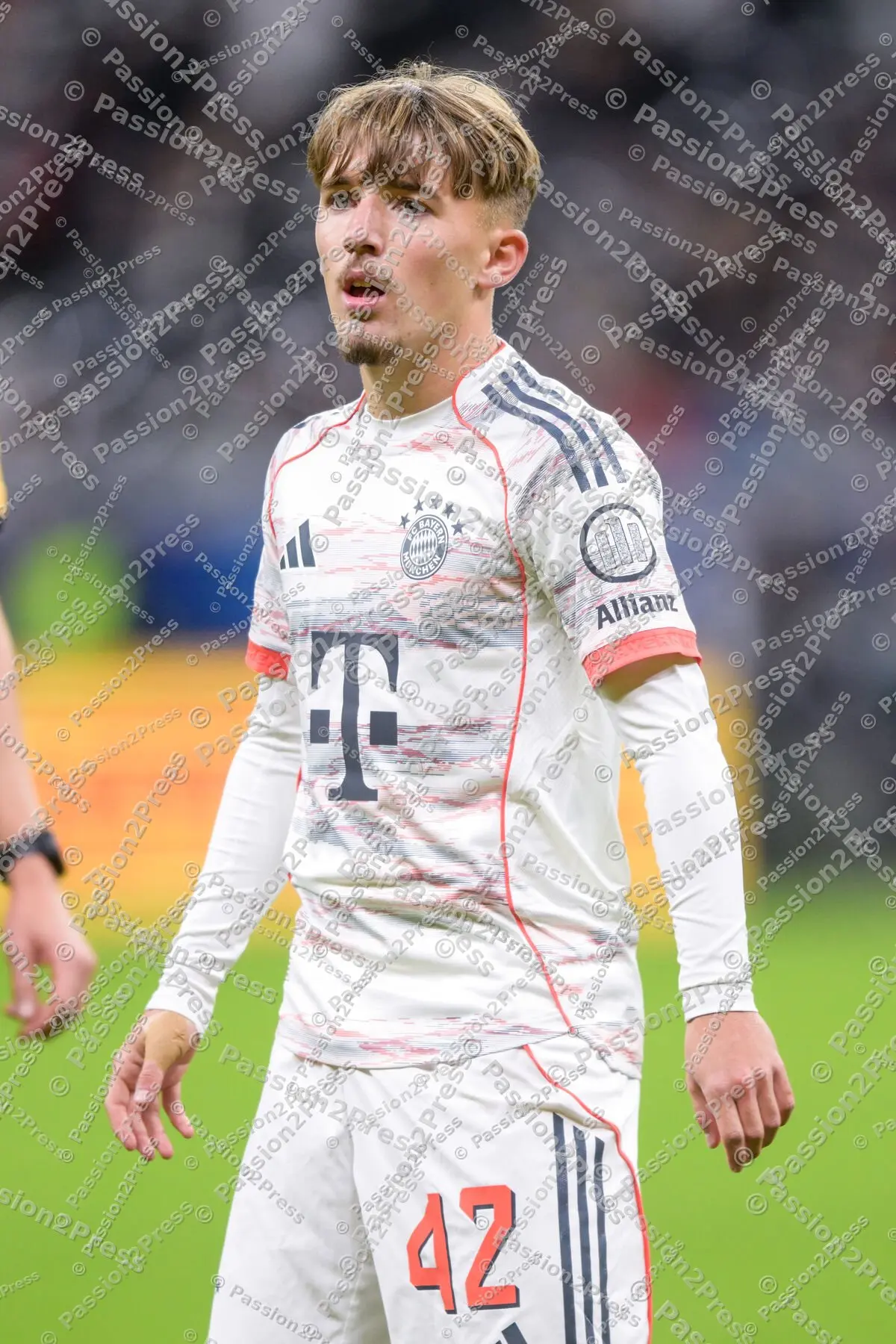 SGEFCB_20251004_3180