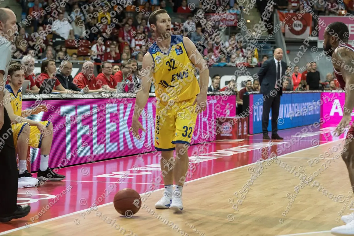 mf_FCBBOLD_20171015_0029