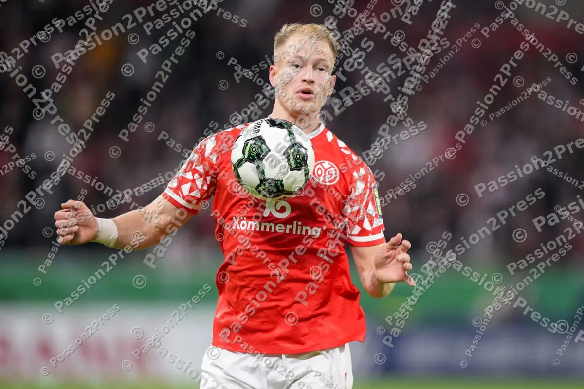 M05VFB_20251029_2330
