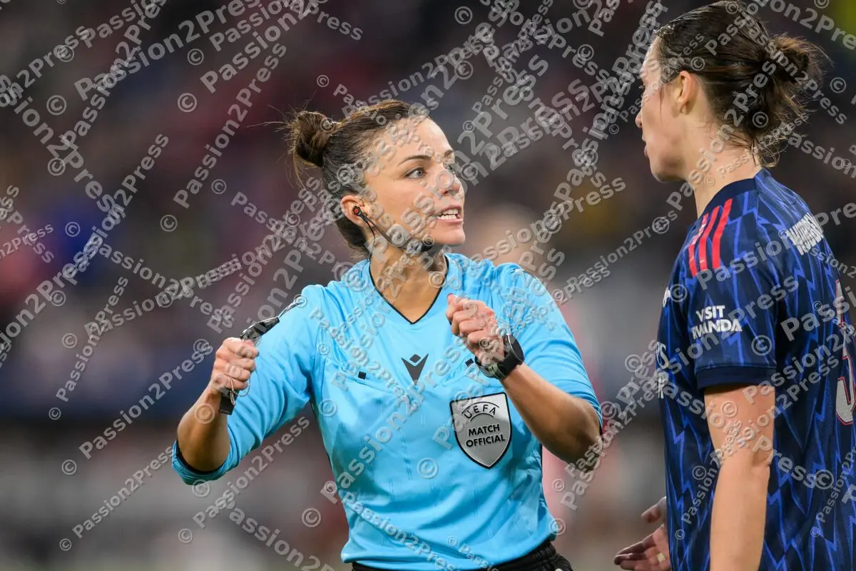 FCBFWFCA_20251112_1950