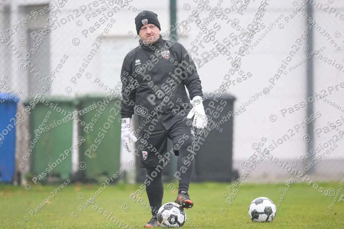 FCIFCBF_20251116_0337