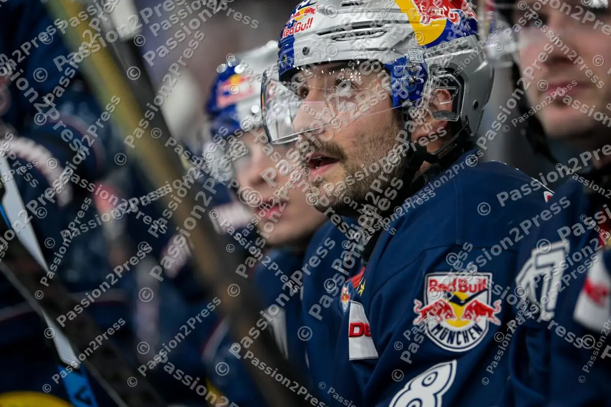 20251125 EHC Red Bull München - Straubing Tigers
