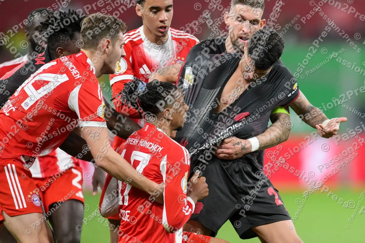 B04FCB_20260422_1392