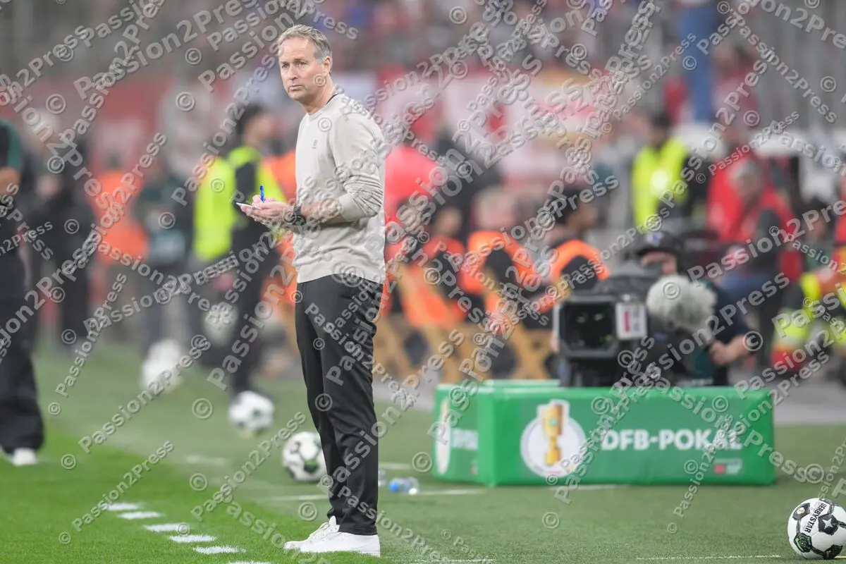 B04FCB_20260422_0508