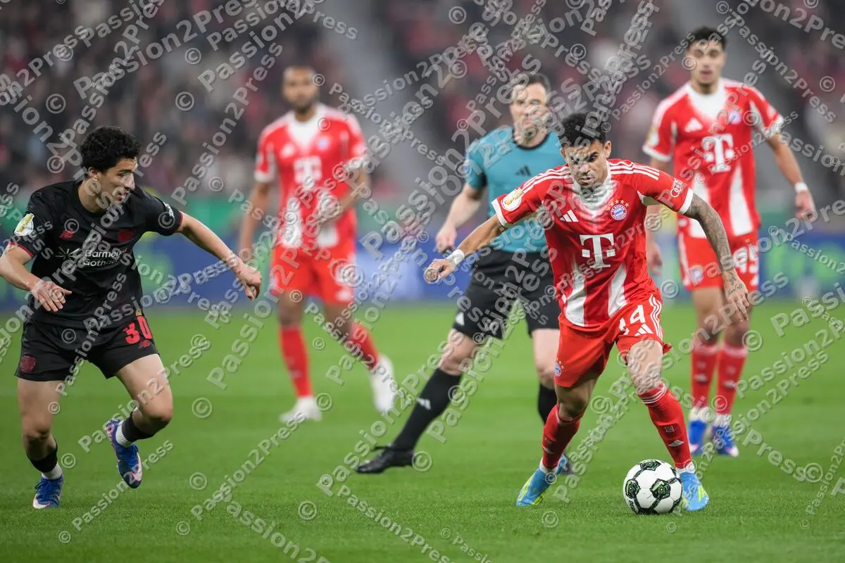 B04FCB_20260422_0580