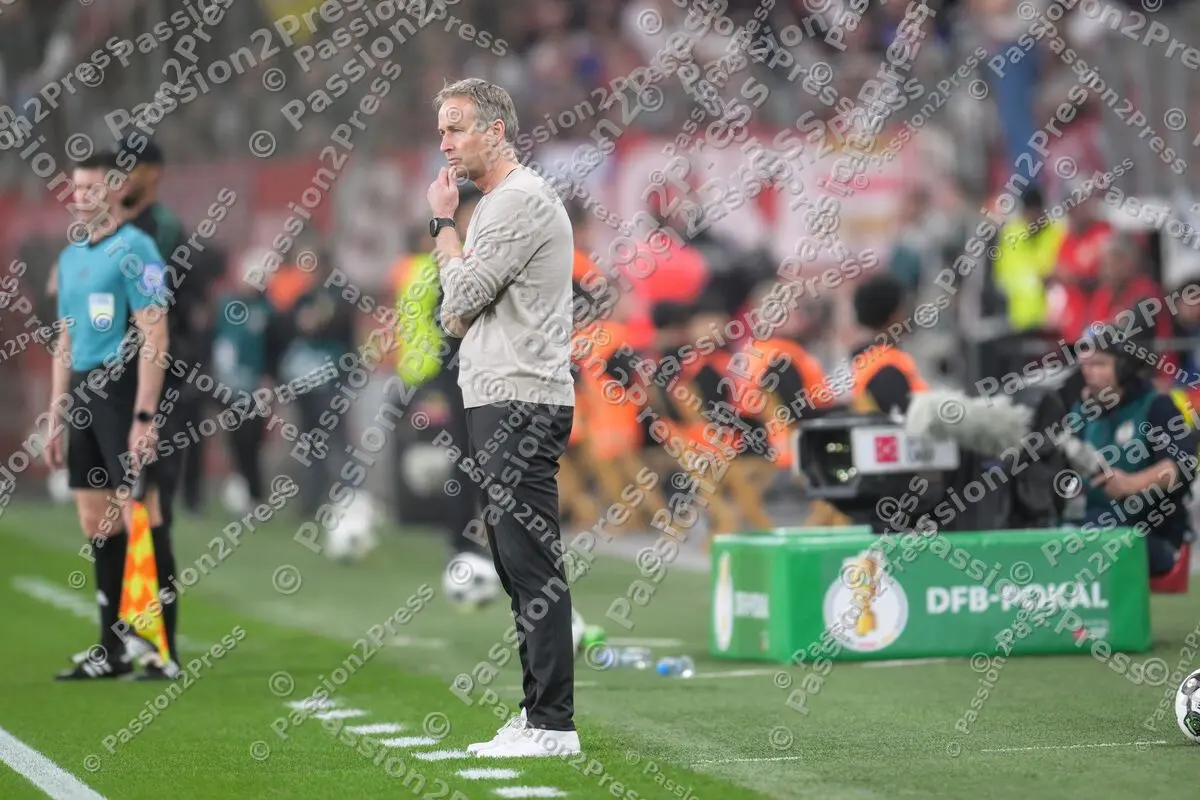 B04FCB_20260422_0600