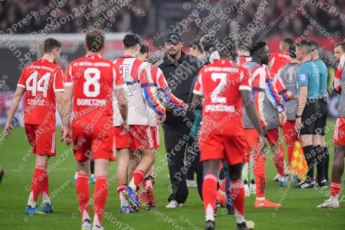 B04FCB_20260422_2472