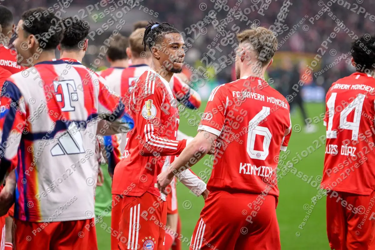 B04FCB_20260422_2944