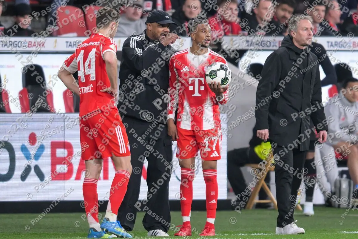 B04FCB_20260422_2095