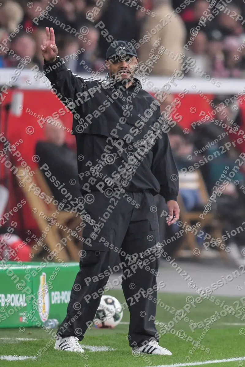 B04FCB_20260422_2299