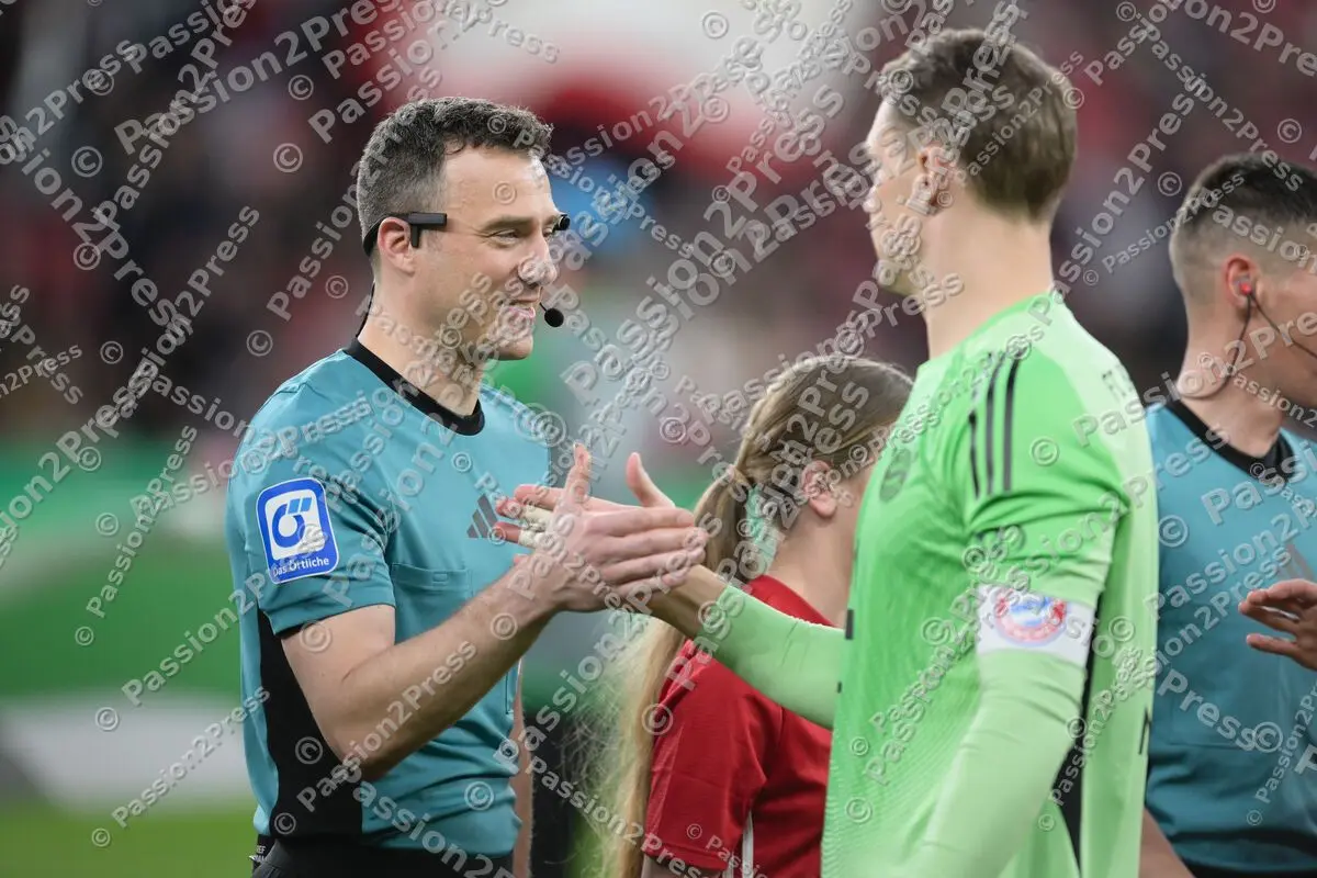 B04FCB_20260422_0129