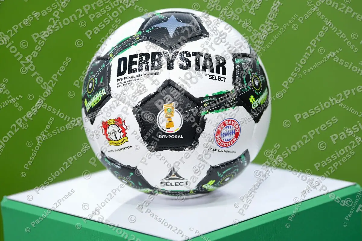 B04FCB_20260422_0266