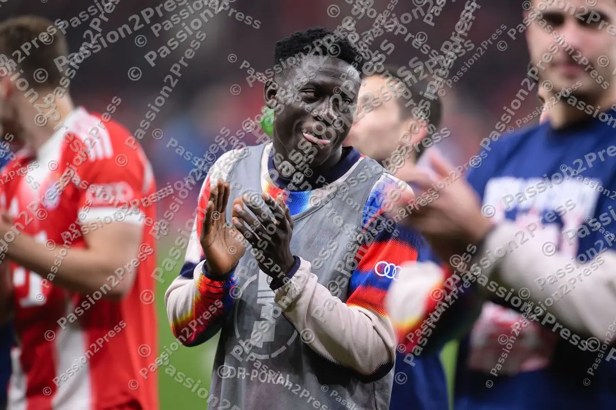 B04FCB_20260422_2572