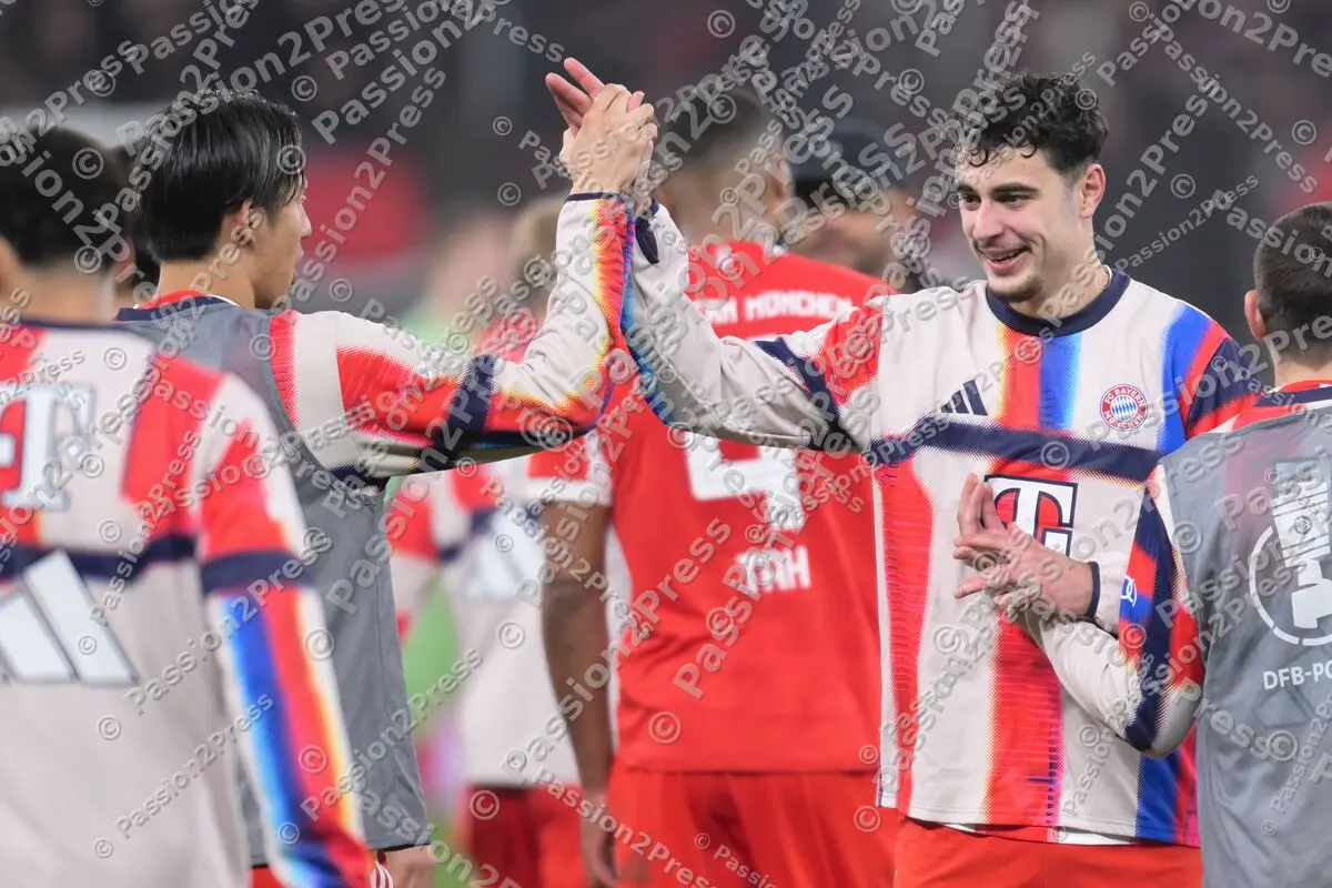 B04FCB_20260422_2457