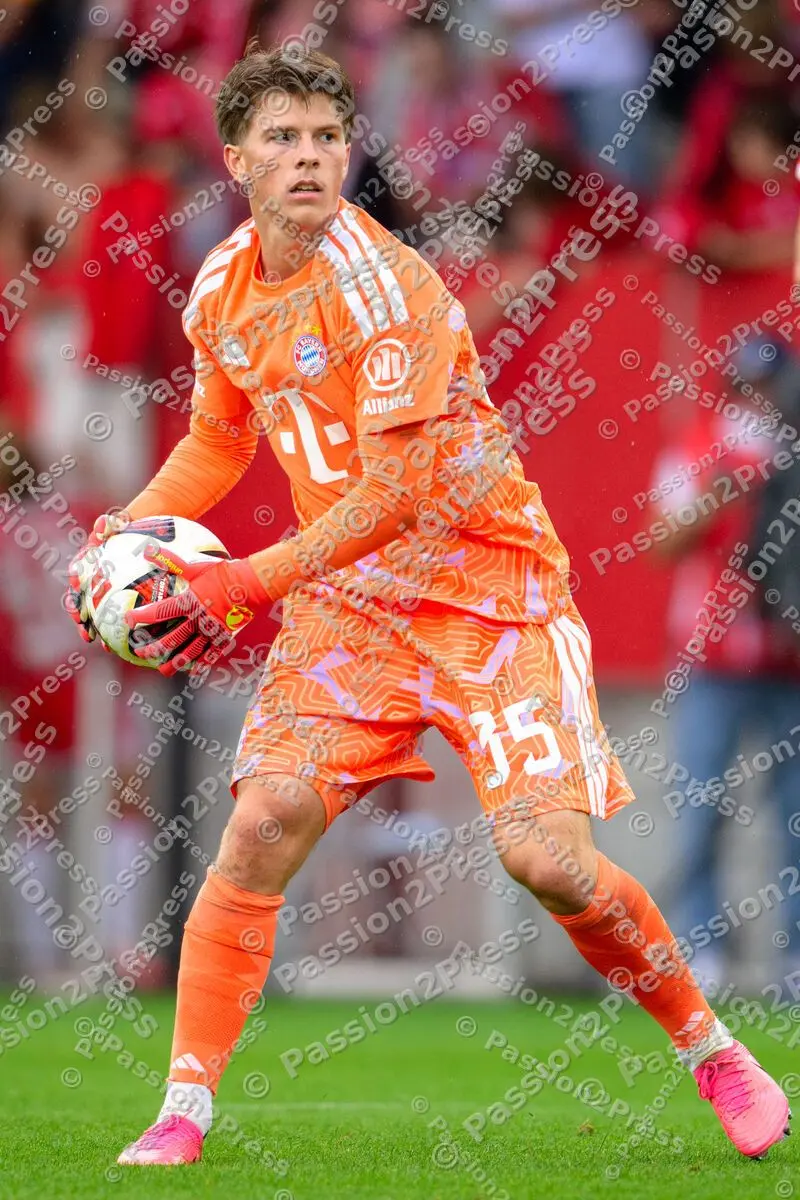 FCB_20260817_3063