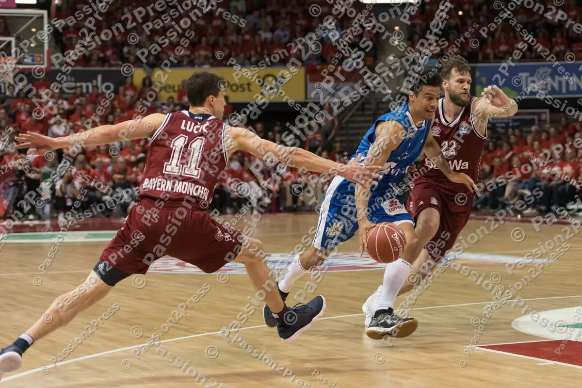 mf_FCBFRA_20180505_0144