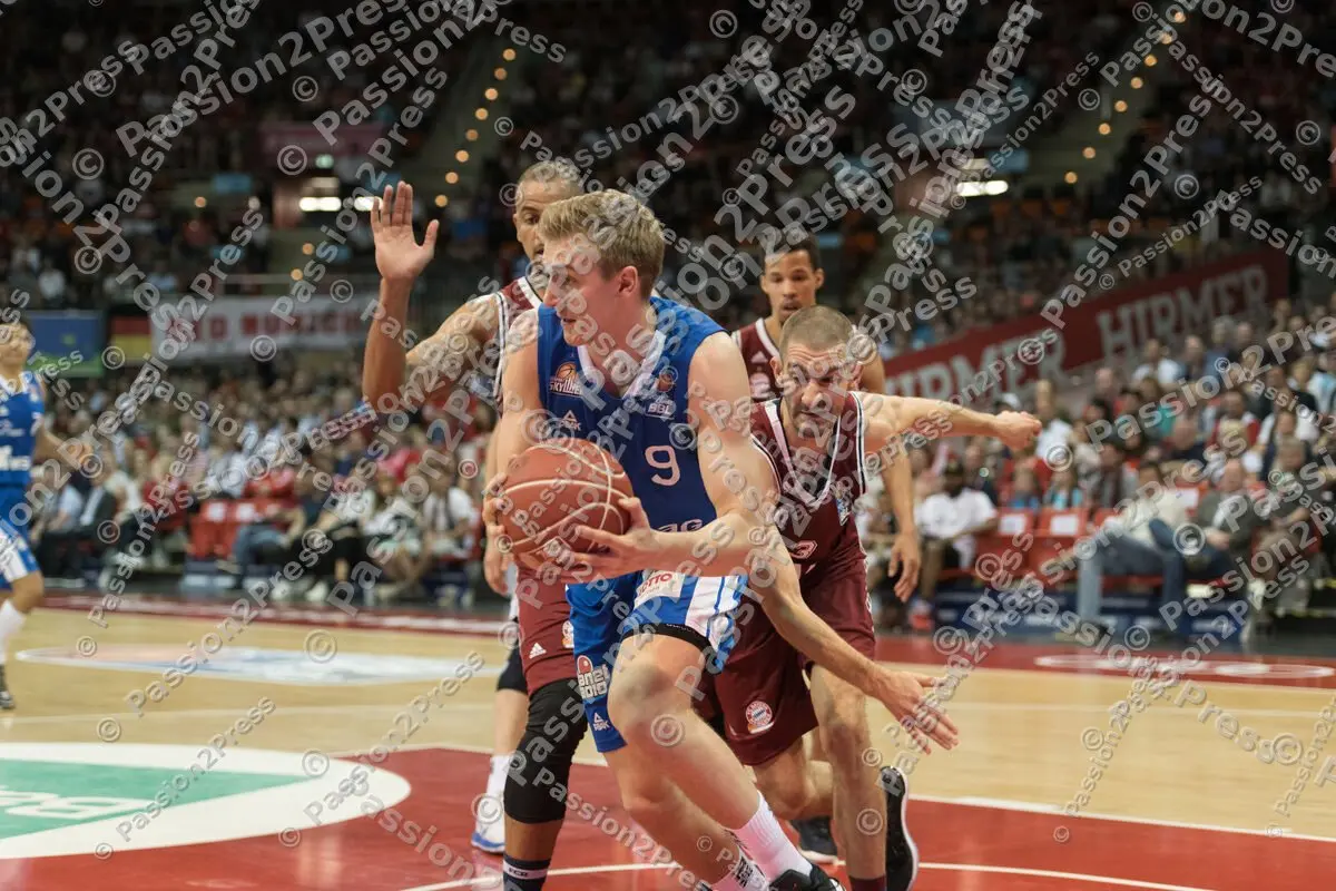 mf_FCBBFRA_20180512_0319