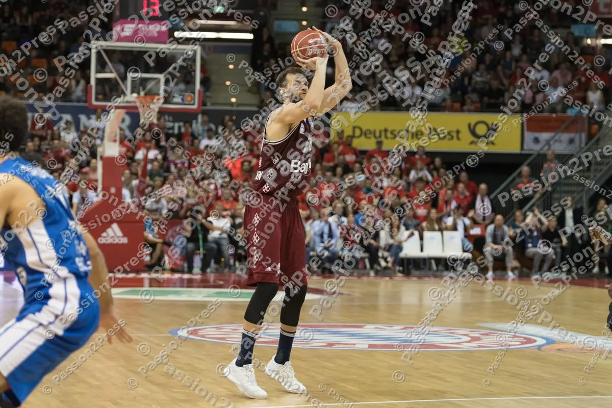 mf_FCBBFRA_20180512_0509