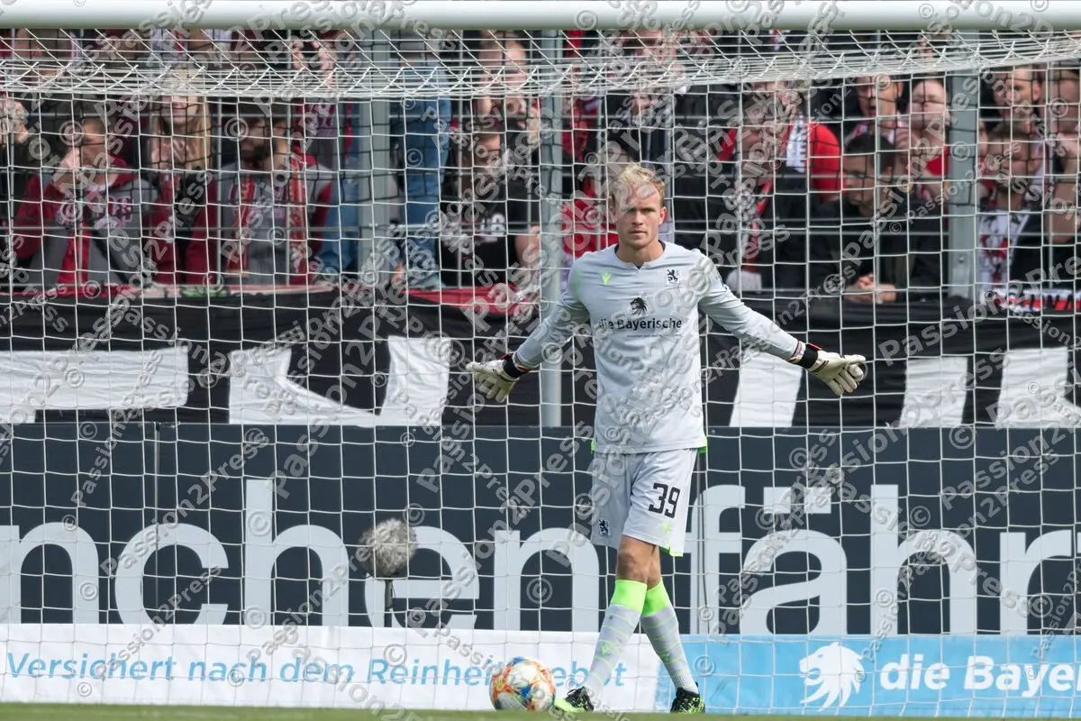 M60FCK_20190928_0379