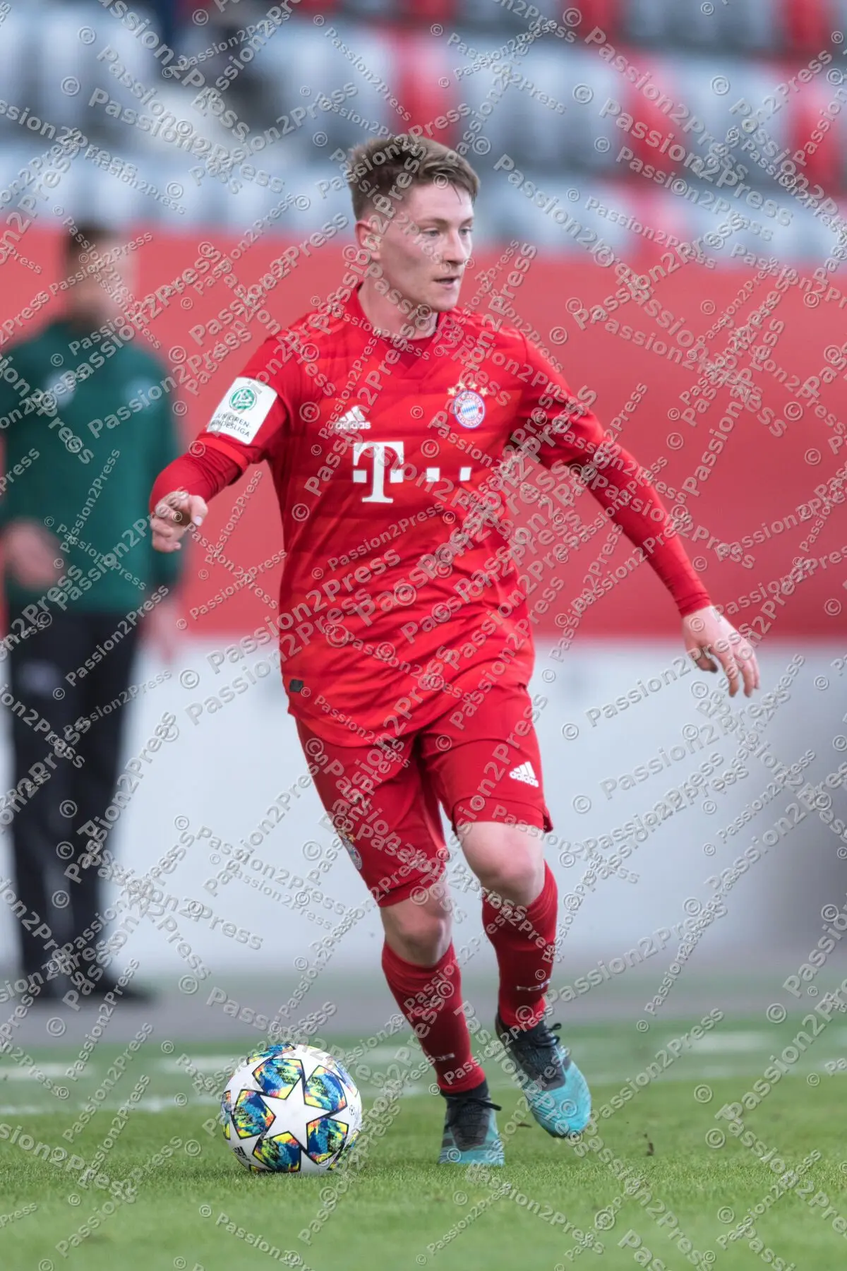 YFCBOFC_20191106_0256