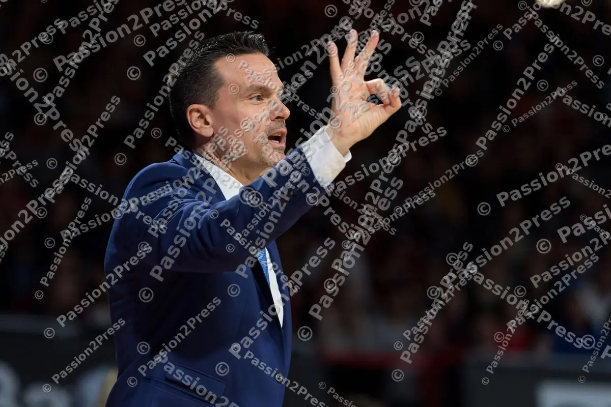 FCBBAY_20191117_0104