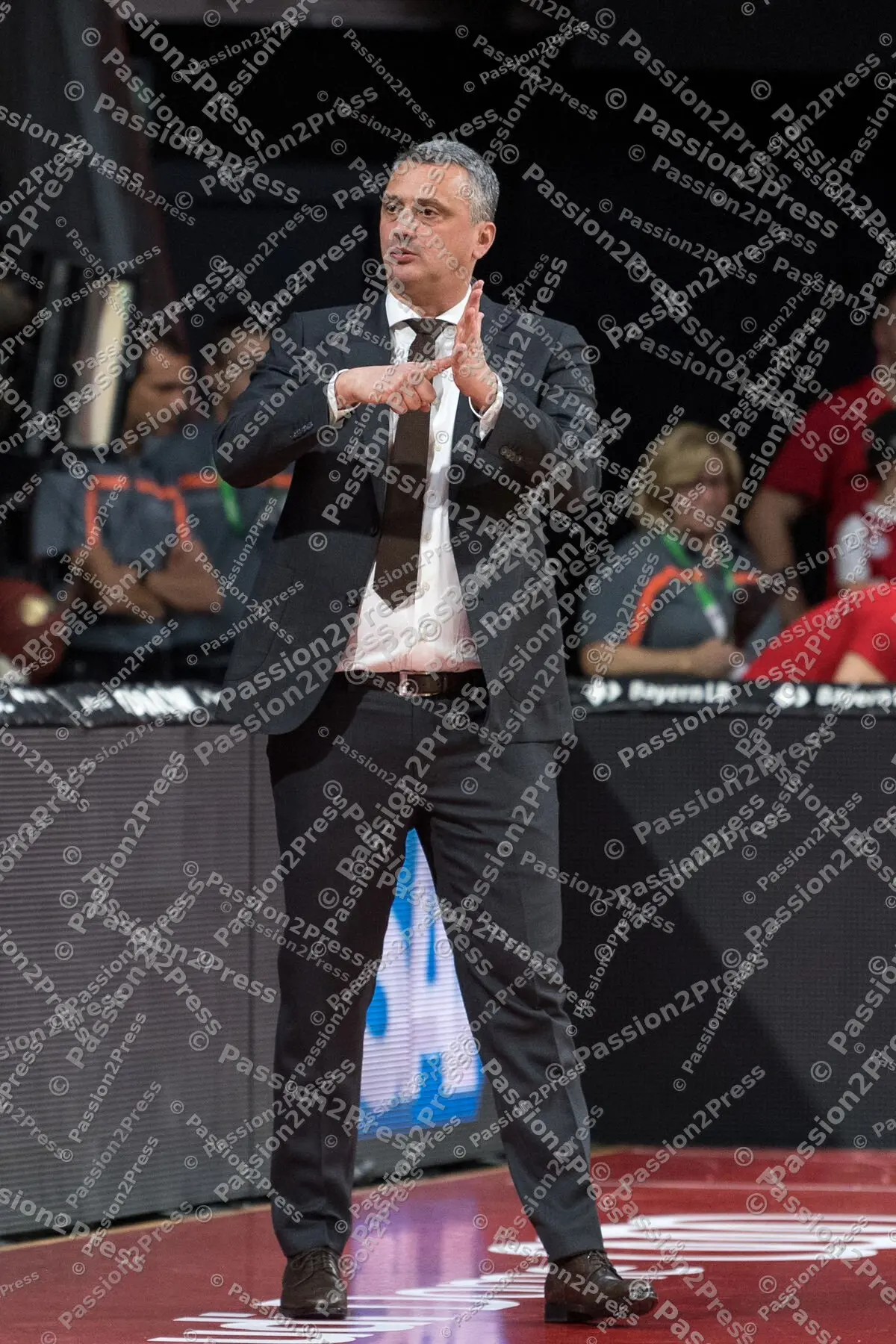 FCBBAY_20191117_0419