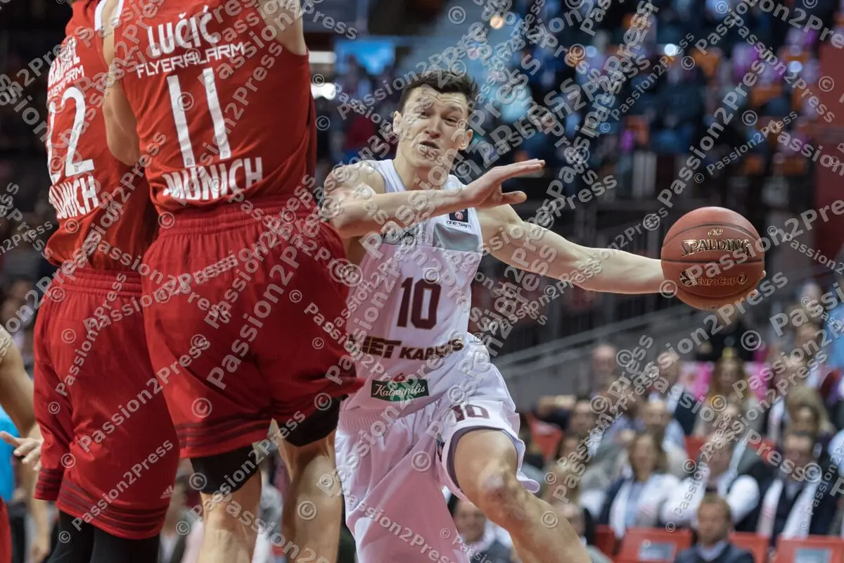 mf_FCBBLP_20170118_0231