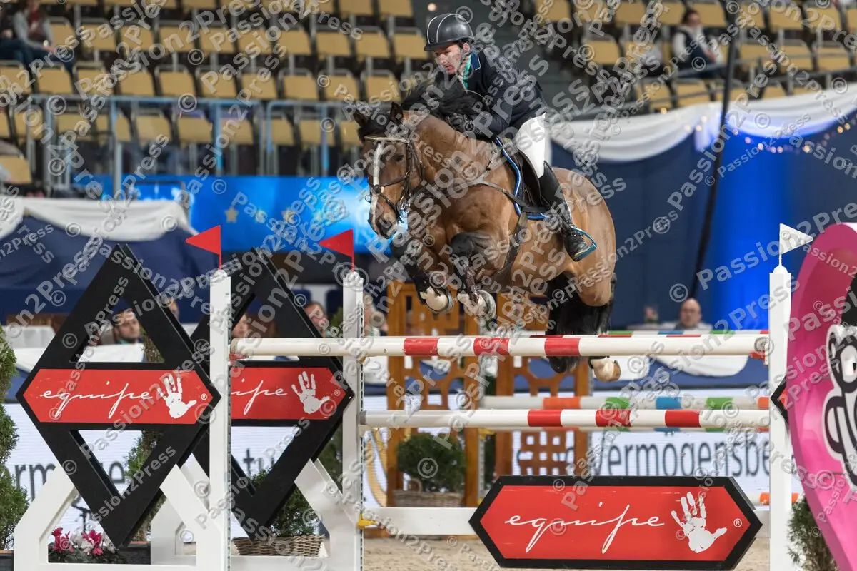 P2P_20191122_2075