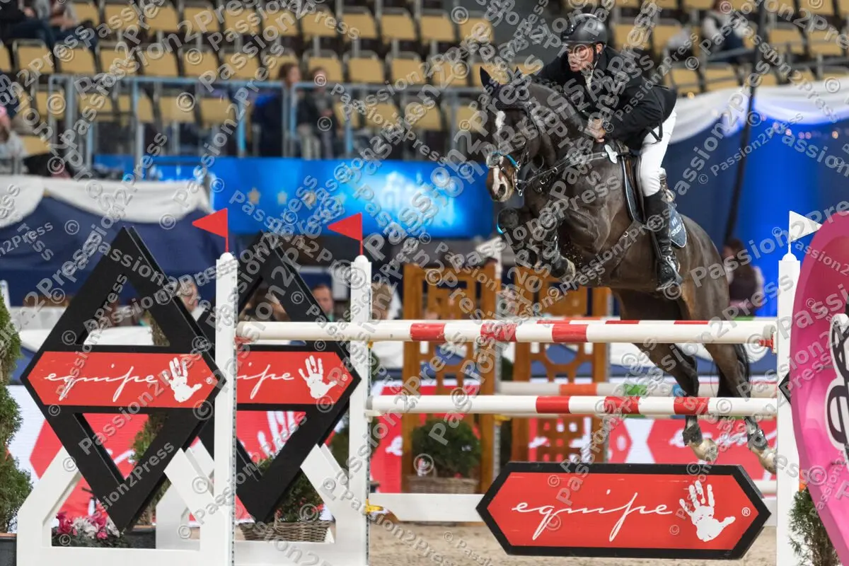 P2P_20191122_2238
