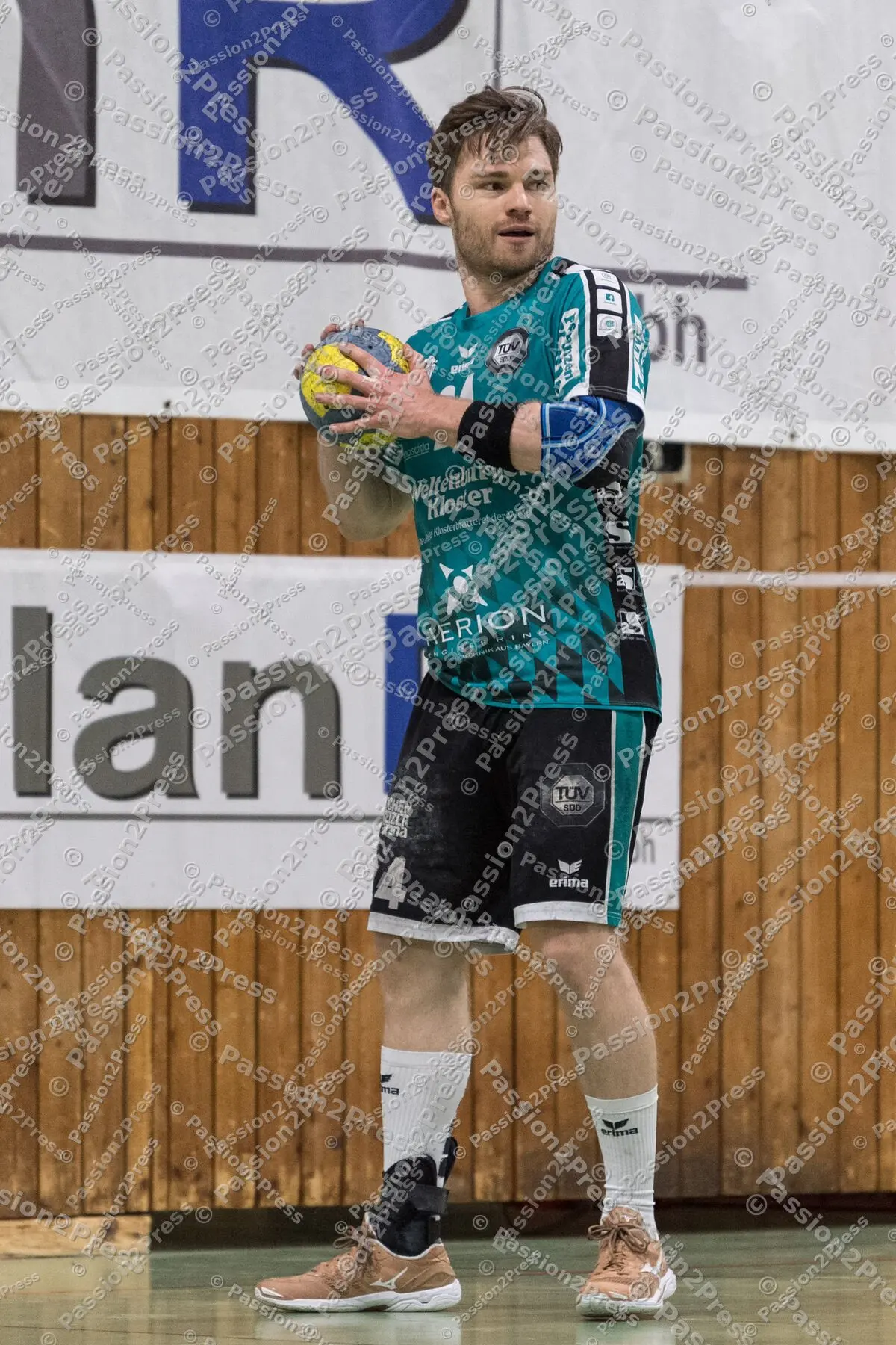 FFBHTM_20200201_0416