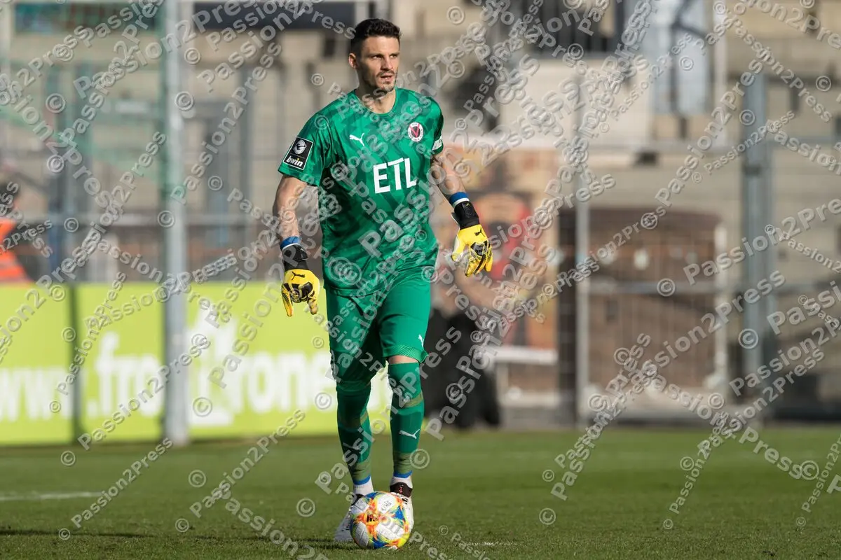 UHGVIK_20200215_1006