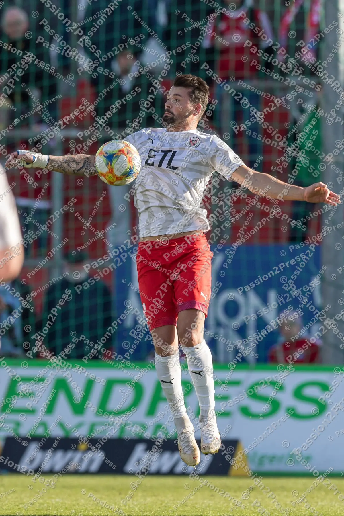 UHGVIK_20200215_1625