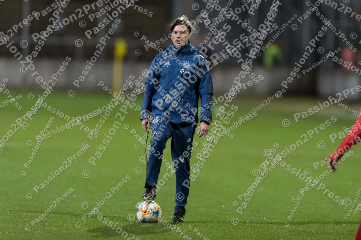 FCBIIHFC_20200217_0125