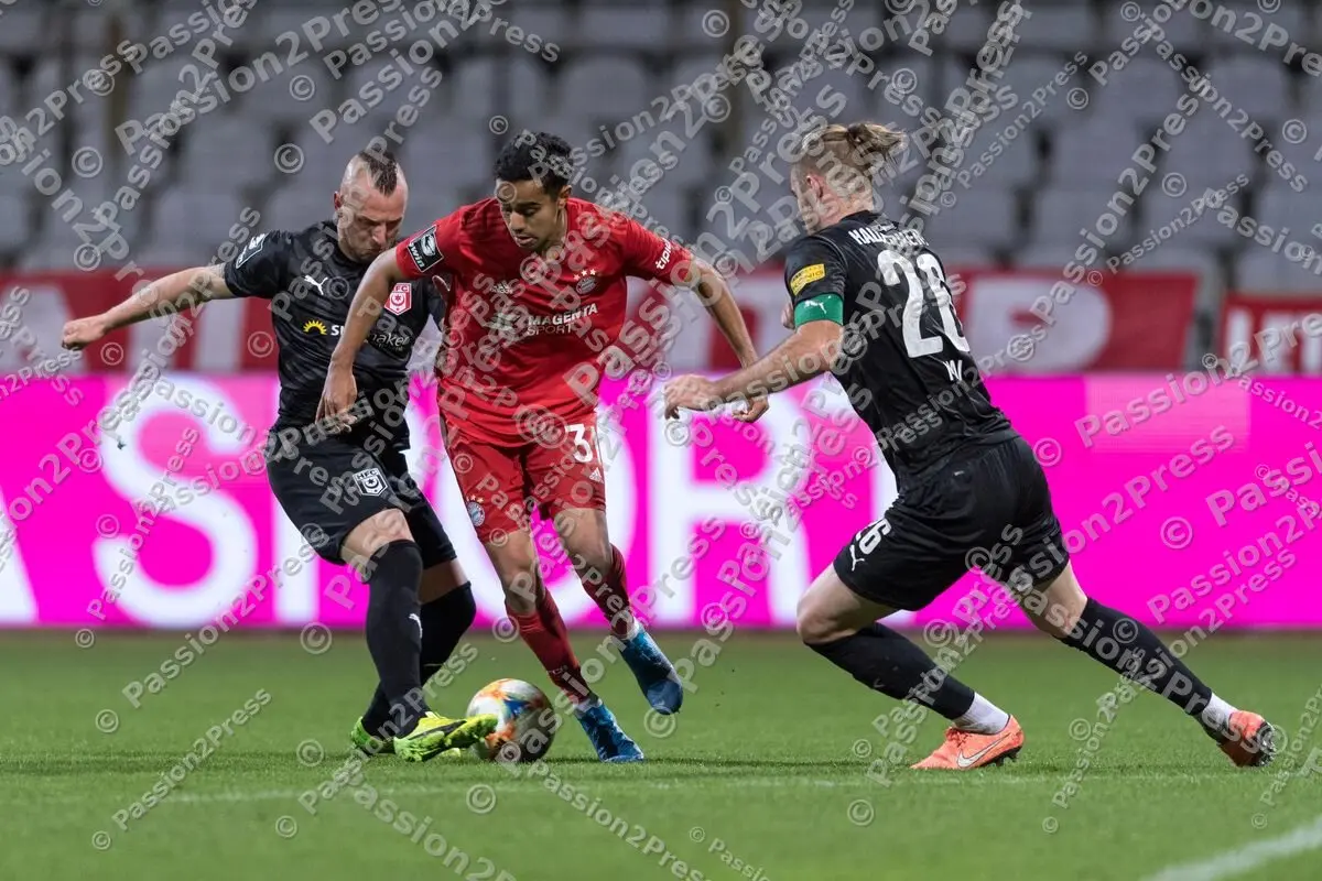 FCBIIHFC_20200217_0644