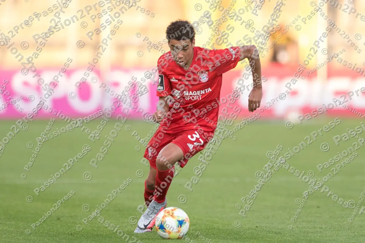 FCBII60_20200624_0274