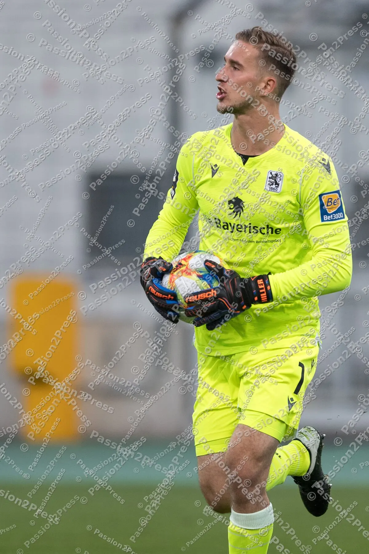 FCBII60_20200624_0522-2