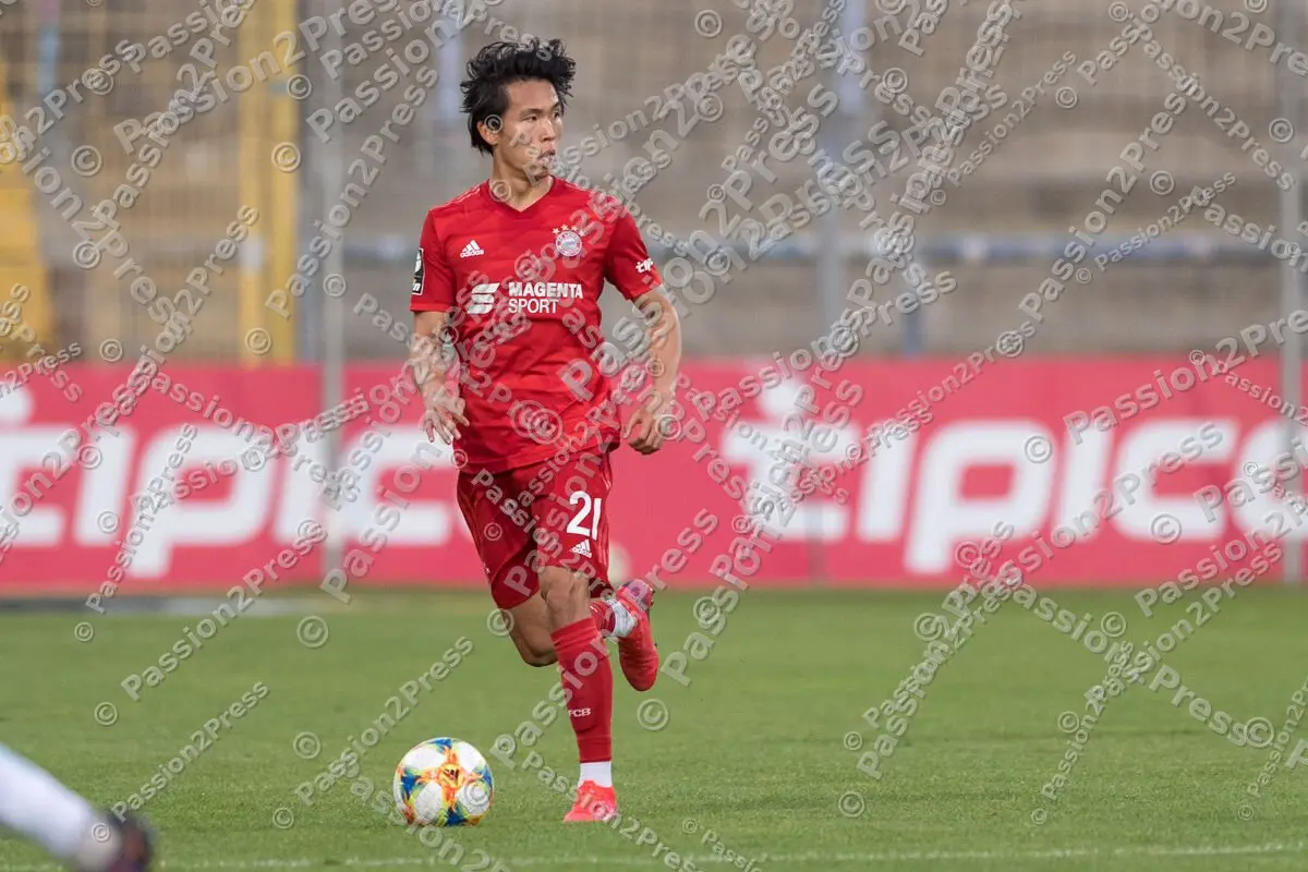 FCBII60_20200624_0591